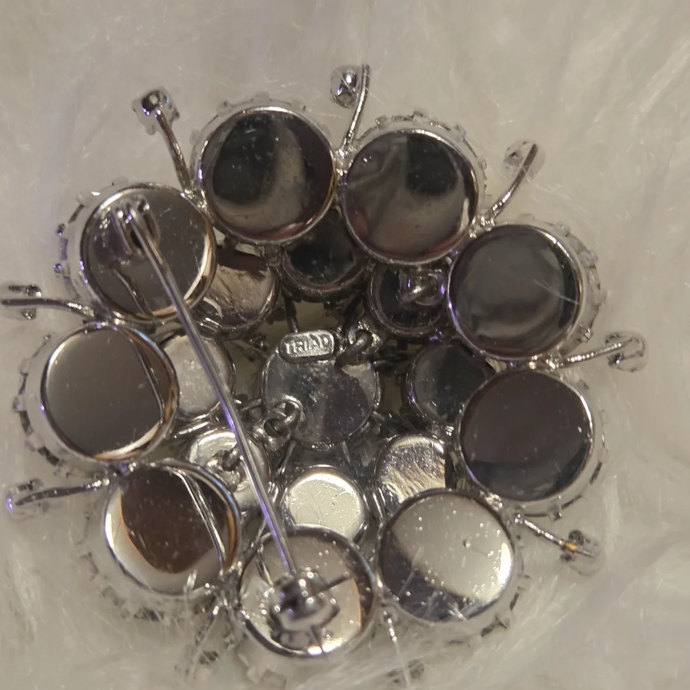 ELEGENT SIGNED VINTAGE BROACH - Picture 3 of 4